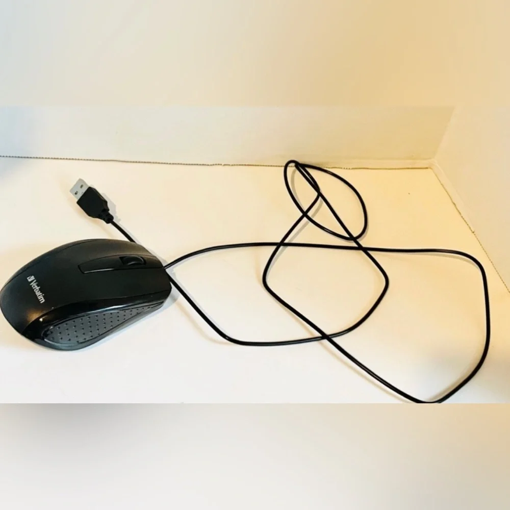 (NIB) VERBATIM SLIMLINE CORDED USB COMPUTER KEYBOARD/MOUSE (MODEL 70249)
